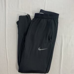 Men’s Nike Shield Sweatpants Size Small Black